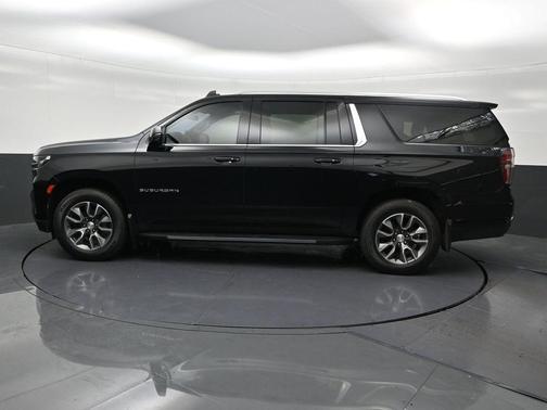 Black 2022 Chevrolet Suburban LT