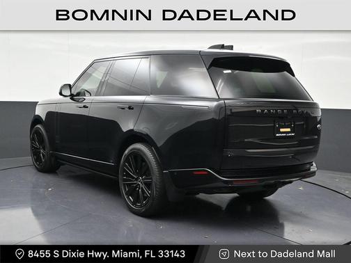 2023 Land Rover Range Rover SE