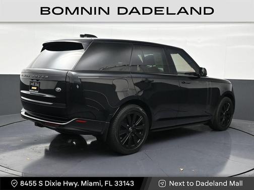 2023 Land Rover Range Rover SE