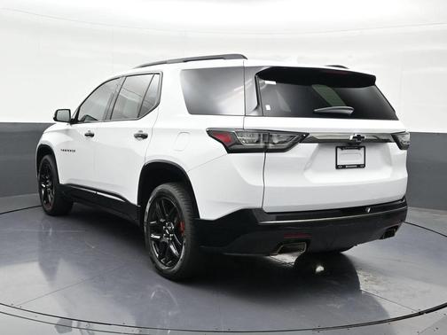 Summit White 2019 Chevrolet Traverse Premier