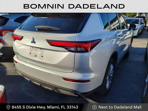 2024 Mitsubishi Outlander ES
