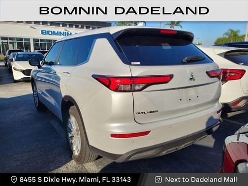 2024 Mitsubishi Outlander ES