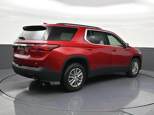 Radiant Red Tintcoat 2024 Chevrolet Traverse LT Cloth