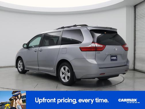 2018 Toyota Sienna LE