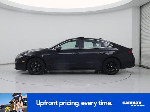 Black 2022 Hyundai SONATA SEL