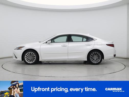 2023 Lexus ES 300h Ultra Luxury