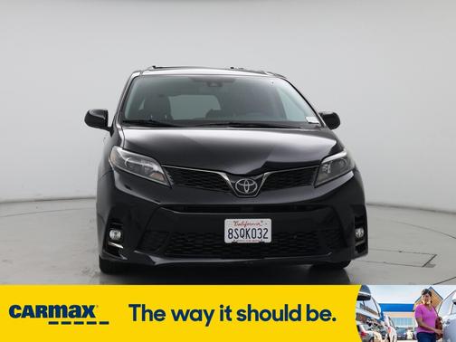 2020 Toyota Sienna SE