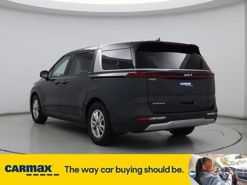 2023 Kia Carnival LX