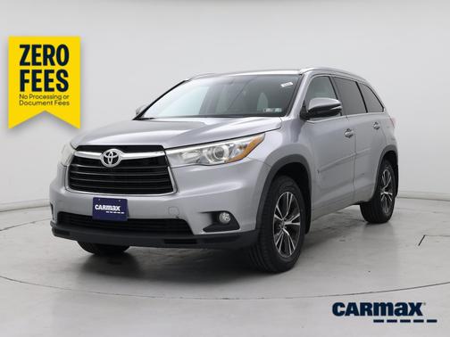 Silver 2016 Toyota Highlander XLE