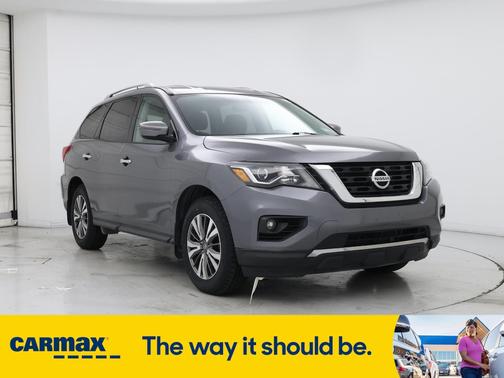 2017 Nissan Pathfinder SV