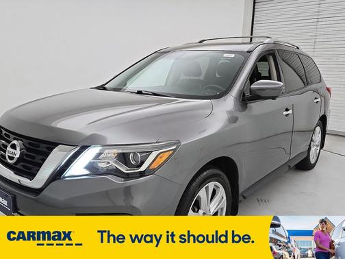 2018 Nissan Pathfinder SL