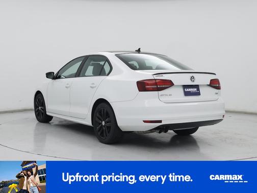 White 2018 Volkswagen Jetta SE Sport