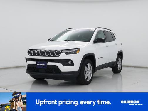 White 2022 Jeep Compass Latitude