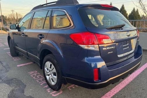 2010 Subaru Outback 2.5i