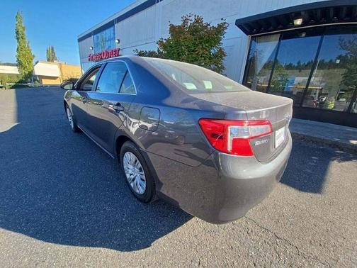 2013 Toyota Camry Hybrid LE