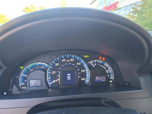2013 Toyota Camry Hybrid LE