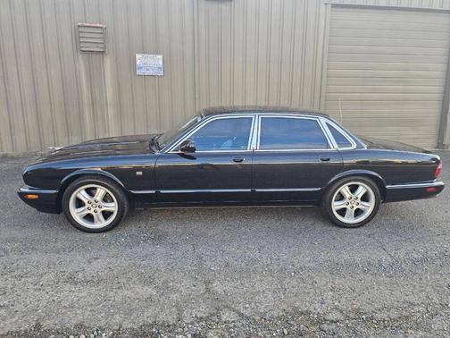 1999 Jaguar XJR