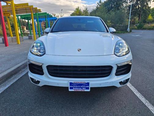 2016 Porsche Cayenne S