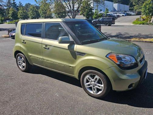 2011 Kia Soul +