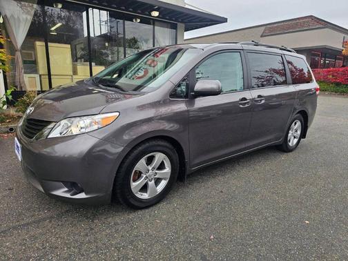 2013 Toyota Sienna LE