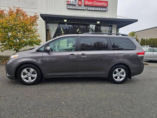 2013 Toyota Sienna LE