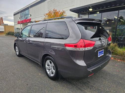 2013 Toyota Sienna LE