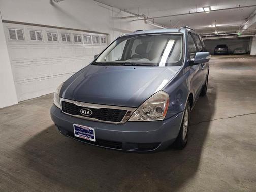 2012 Kia Sedona LX