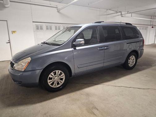 2012 Kia Sedona LX