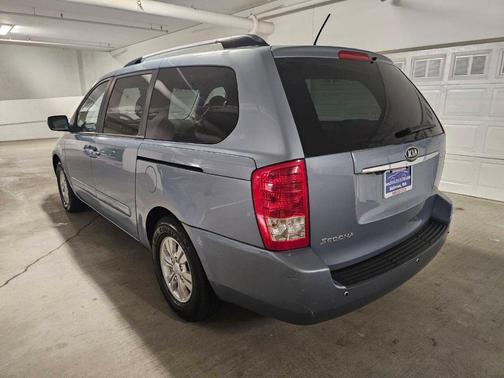 2012 Kia Sedona LX