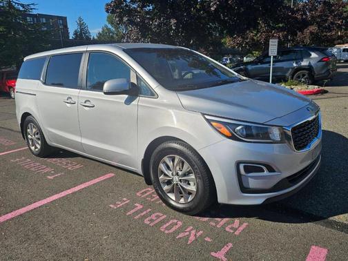 2019 Kia Sedona LX