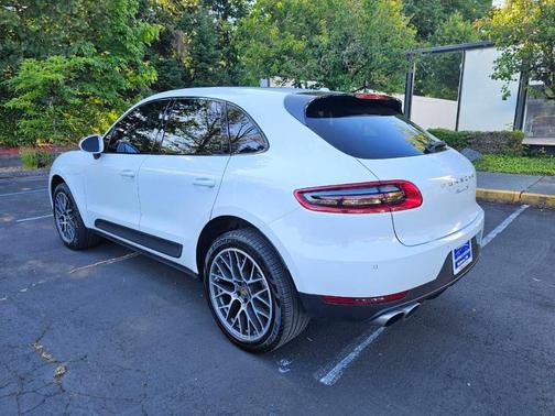 2016 Porsche Macan S
