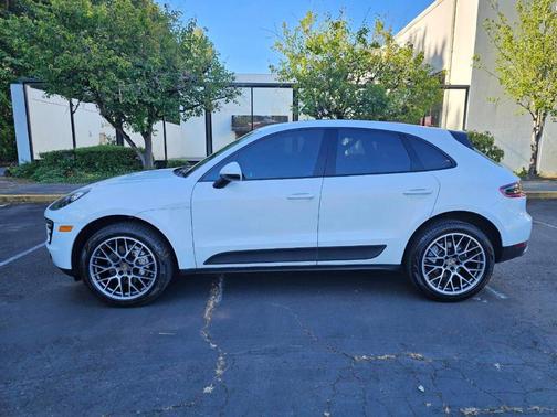 2016 Porsche Macan S