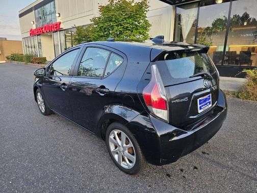 2016 Toyota Prius c Four