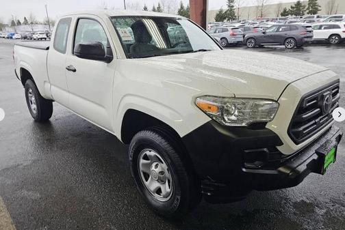 2018 Toyota Tacoma SR