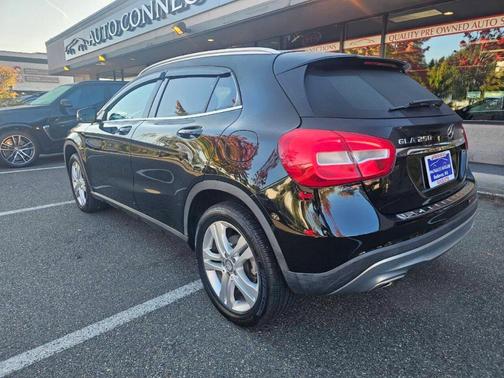 2017 Mercedes-Benz GLA 250 Base 4MATIC