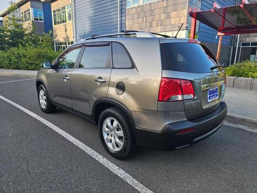 2011 Kia Sorento Base