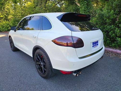 2012 Porsche Cayenne Turbo
