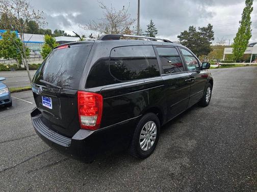 2012 Kia Sedona LX
