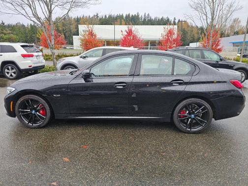 2022 BMW 330e xDrive