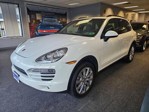 2014 Porsche Cayenne Base