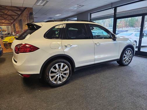 2014 Porsche Cayenne Base