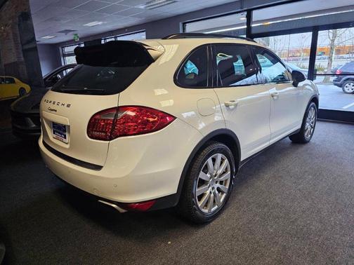 2014 Porsche Cayenne Base