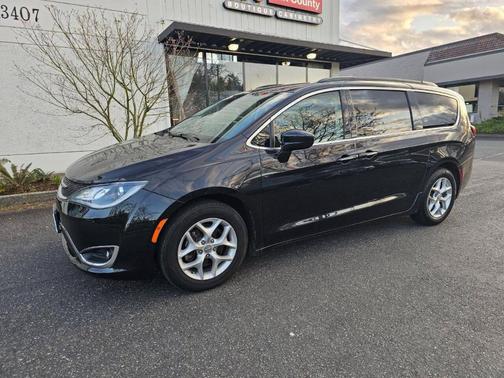 2018 Chrysler Pacifica Touring Plus