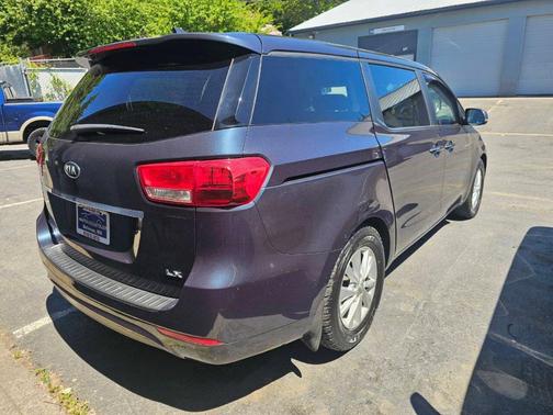 2017 Kia Sedona LX