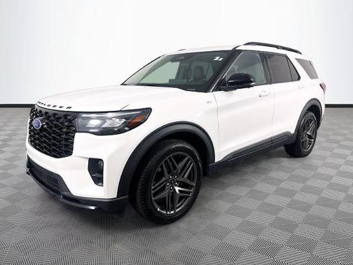 STAR WHITE MET TRI-COAT 2025 Ford Explorer ST-LINE