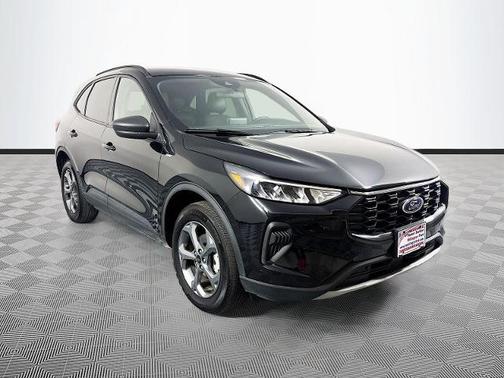 AGATE BLACK METALLIC 2025 Ford Escape ST-LINE