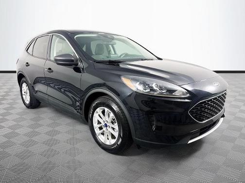 AGATE BLACK METALLIC 2022 Ford Escape SE