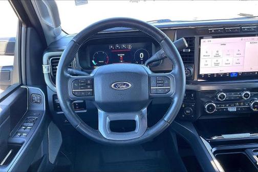 2024 Ford F-350 LARIAT SUPER DUTY