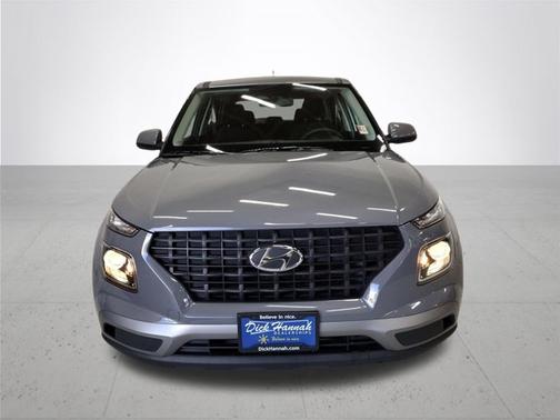 Gray 2023 Hyundai VENUE SE