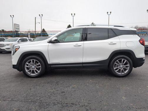2022 GMC Terrain SLT